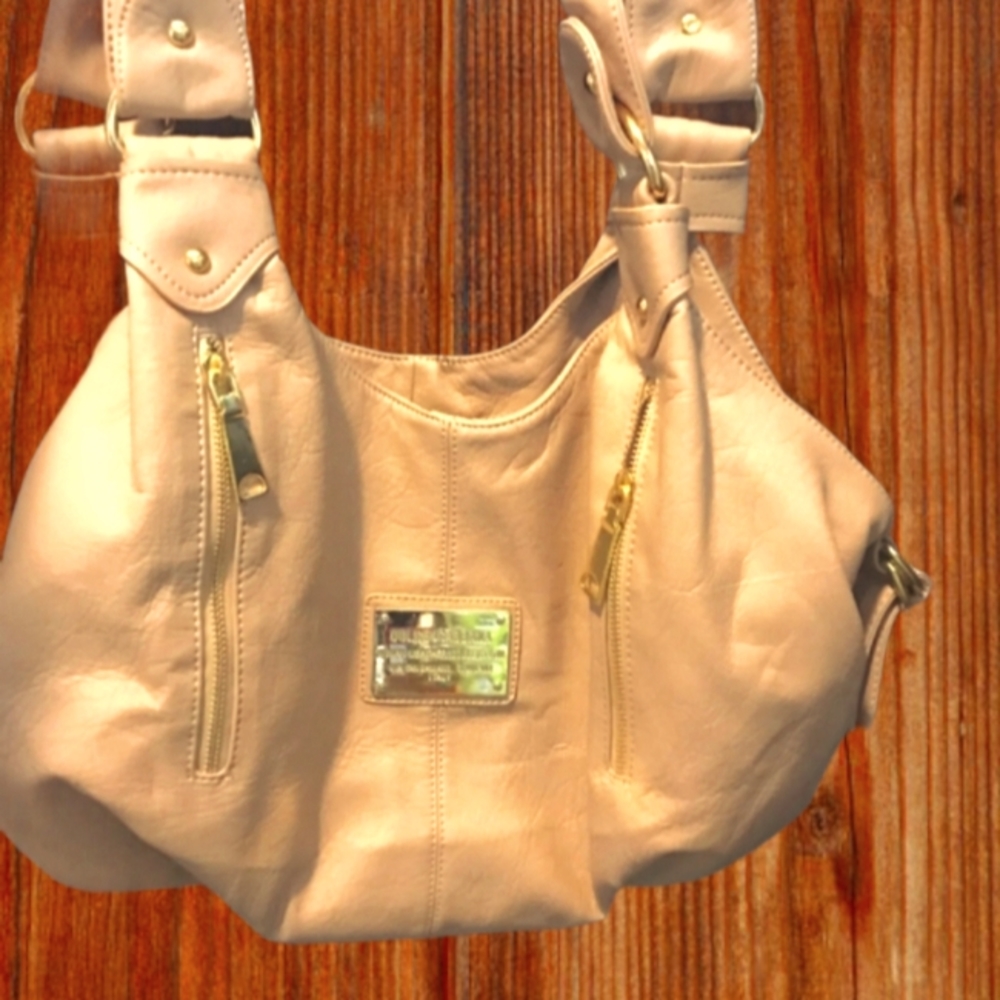 Dolce & Gabanna Purse - Picture 3 of 16